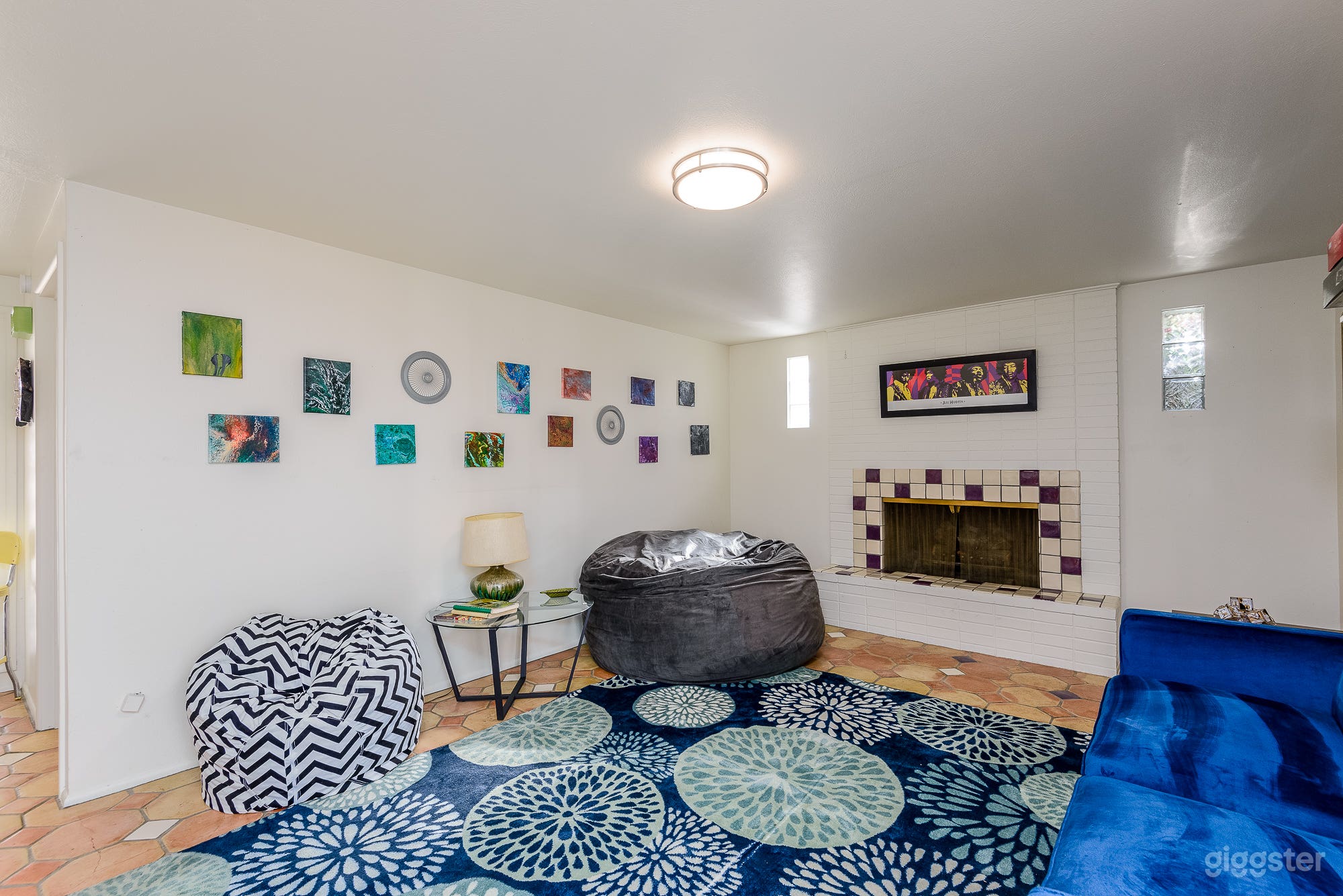 living room w fireplace