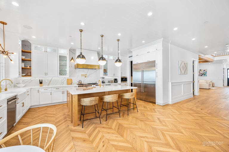  Meticulously Designed Mansion w/ Unique Architecture 