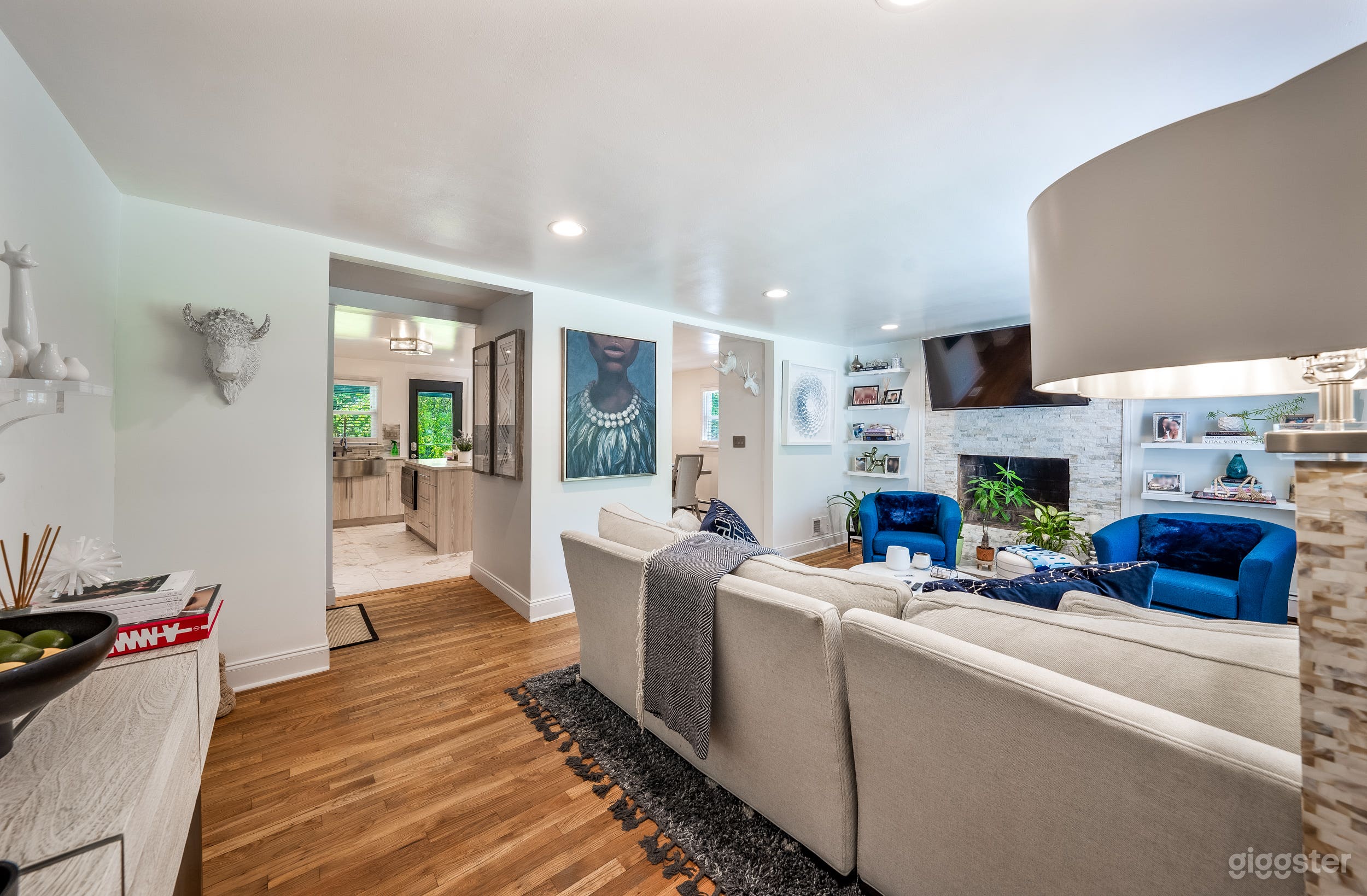 Suburban oasis great for filming &amp; photo shoots! Photo 2