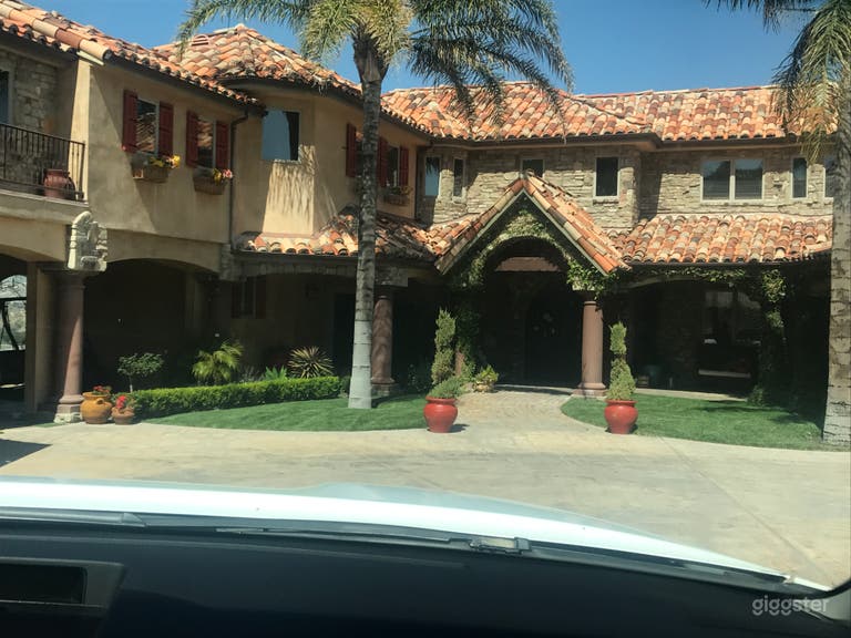  Unique Tuscan Villa with Outdoor kitchen/swim up  