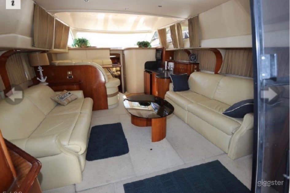 420 Carver Mariner Photo 4