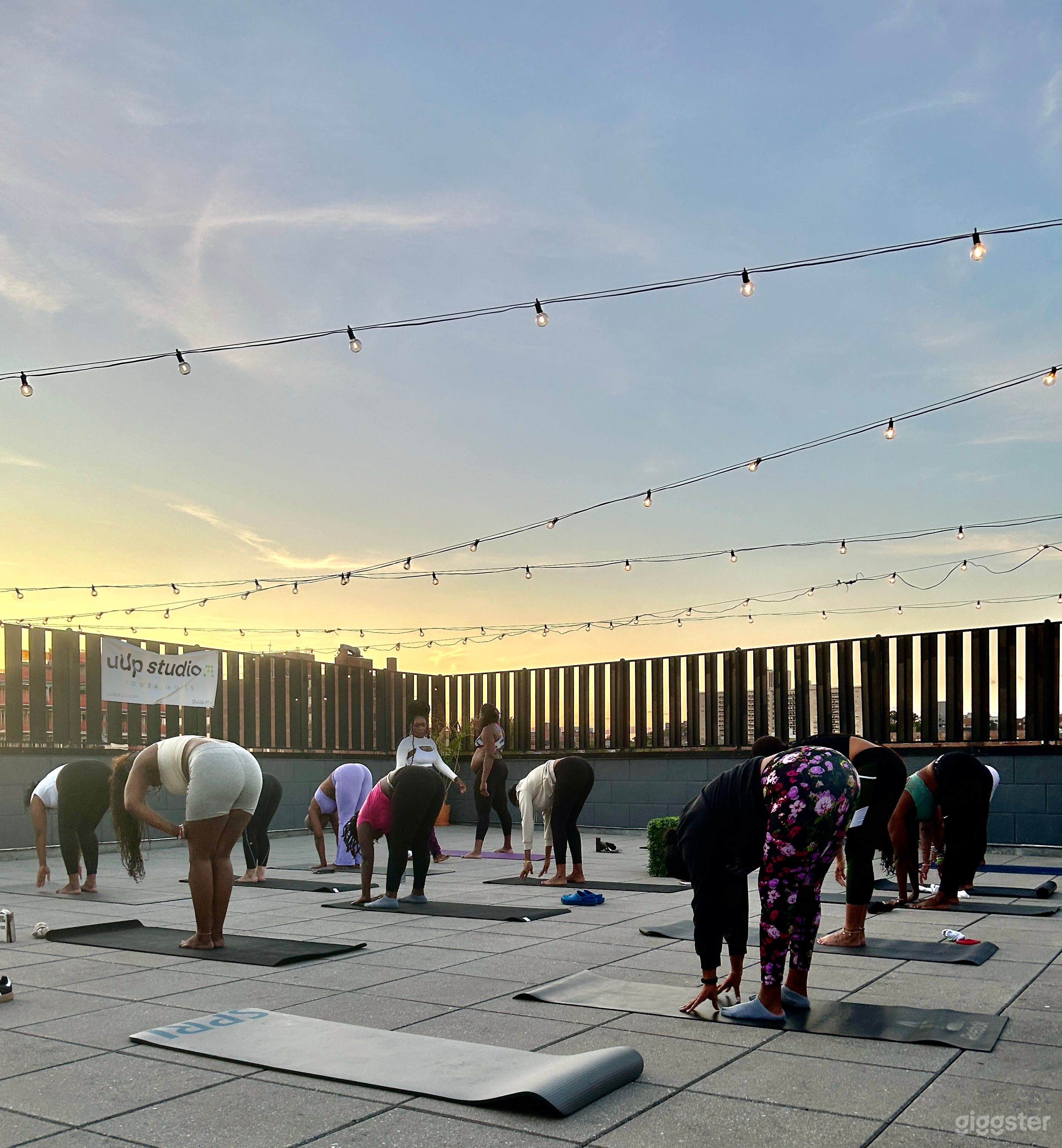Cozy Rooftop Space and Active Event Studio Photo 4