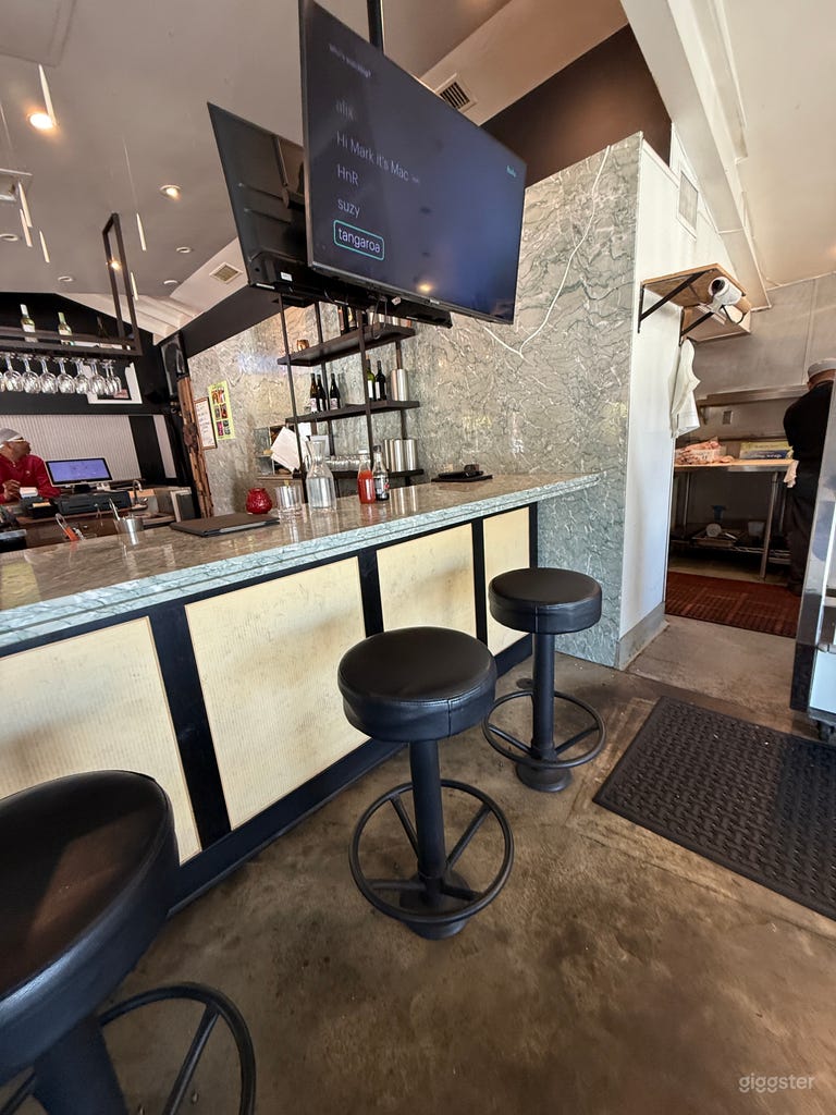  Bistrot de fruits de mer moderne et cinématographique avec bar en marbre 