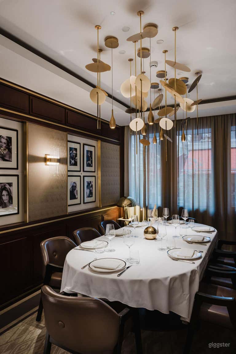  The Gallery: A Masterclass in Milanese Elegance 