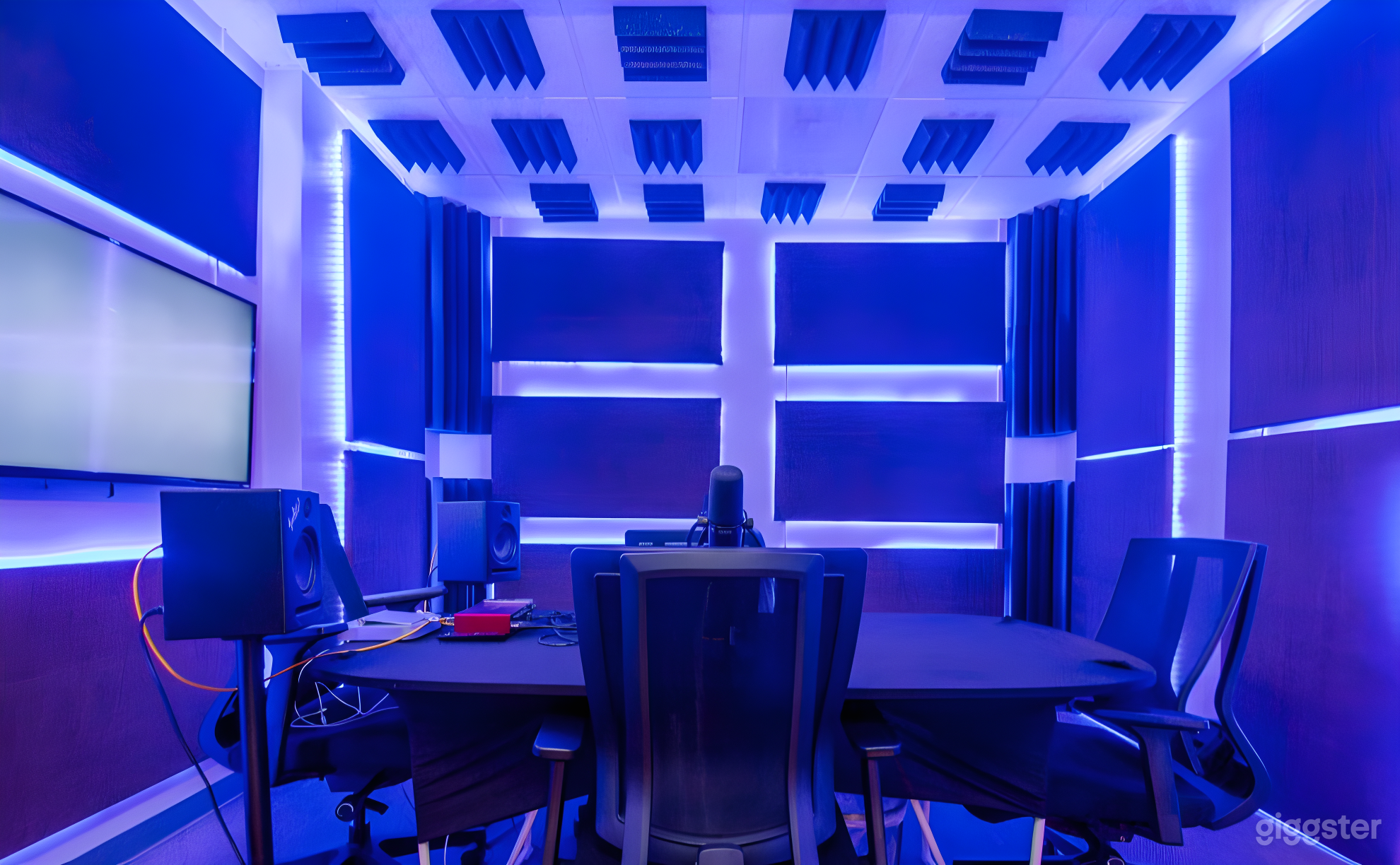 Versatile Recording & Multimedia Studio Photo 1