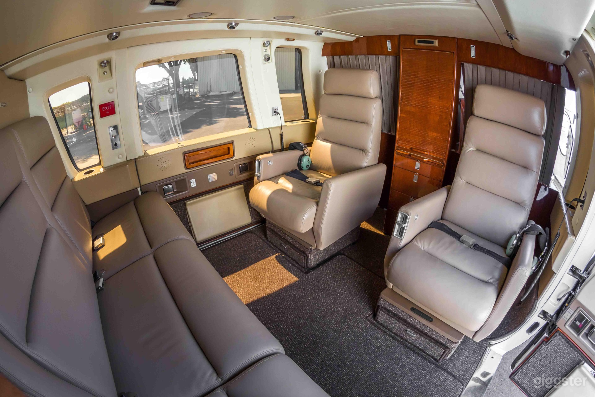 SIKORSKY S76 HELICOPTER CHARTER Photo 2