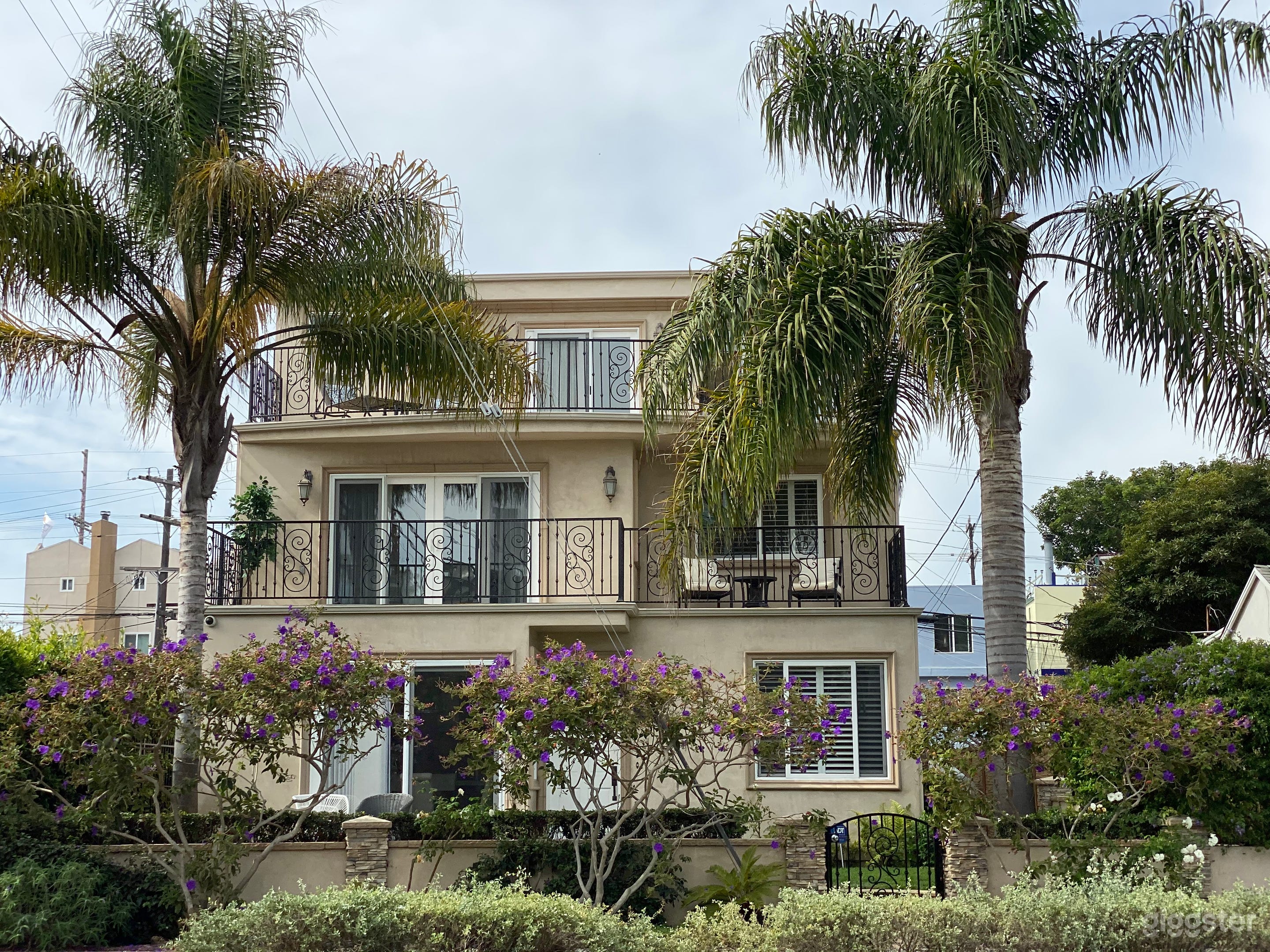 Canal front home with elevator Photo 2