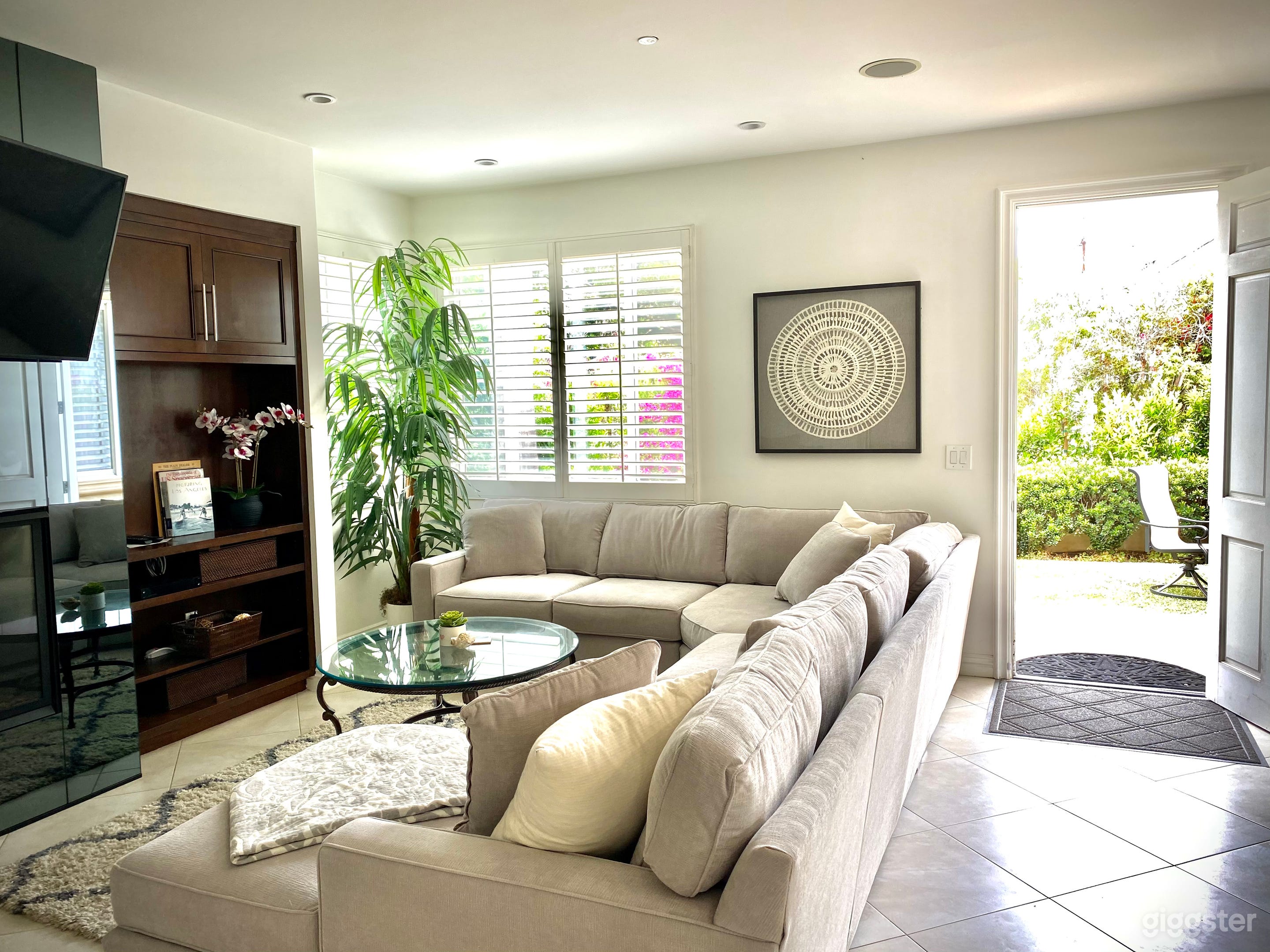 Canal front home with elevator Photo 4