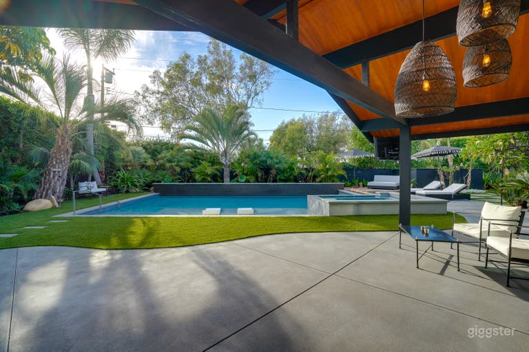  Film. Photograph. Create. Escape. 