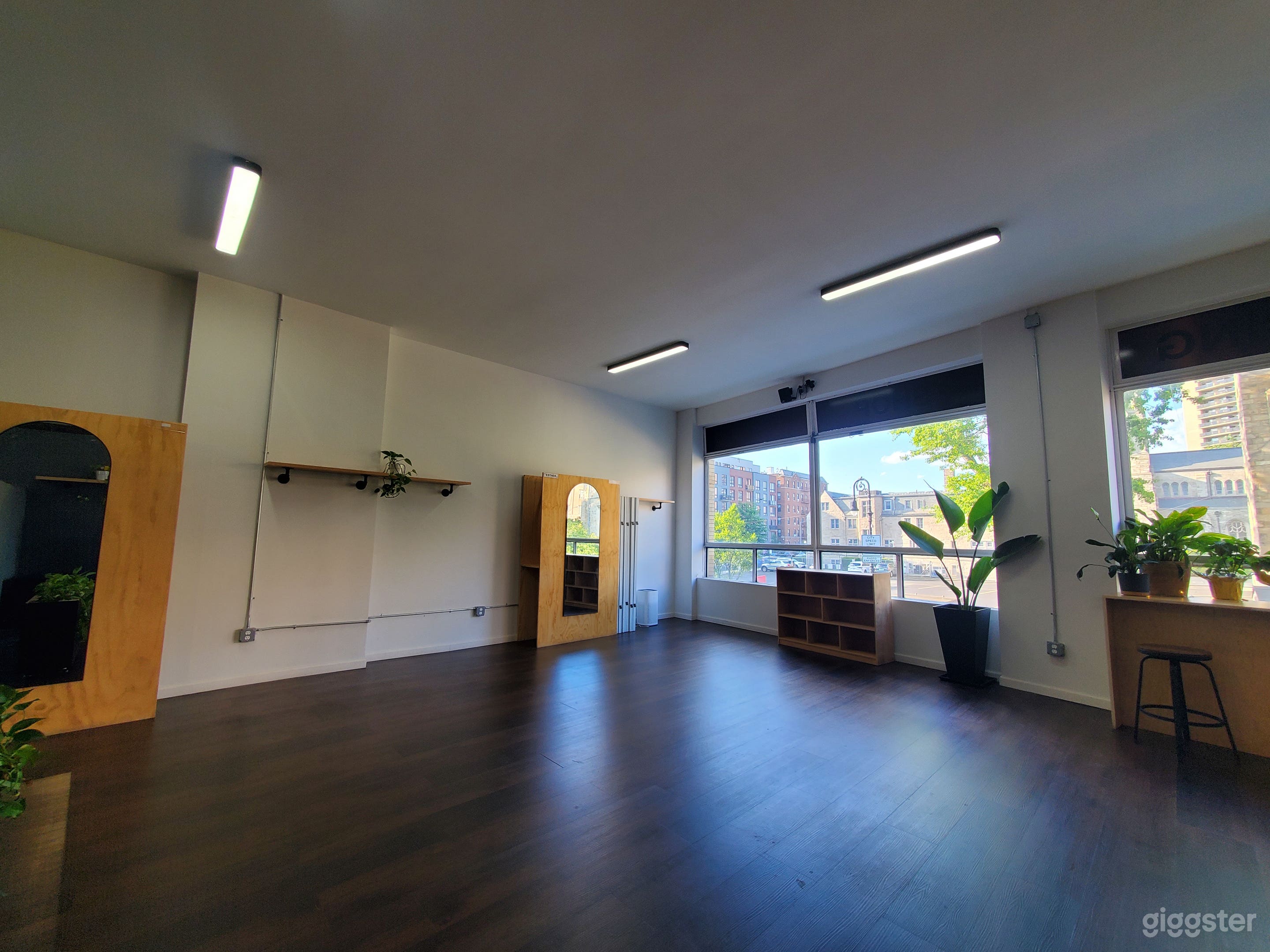 Queens’ Best-Kept Secret: Flexible Art Gallery Venue Photo 3