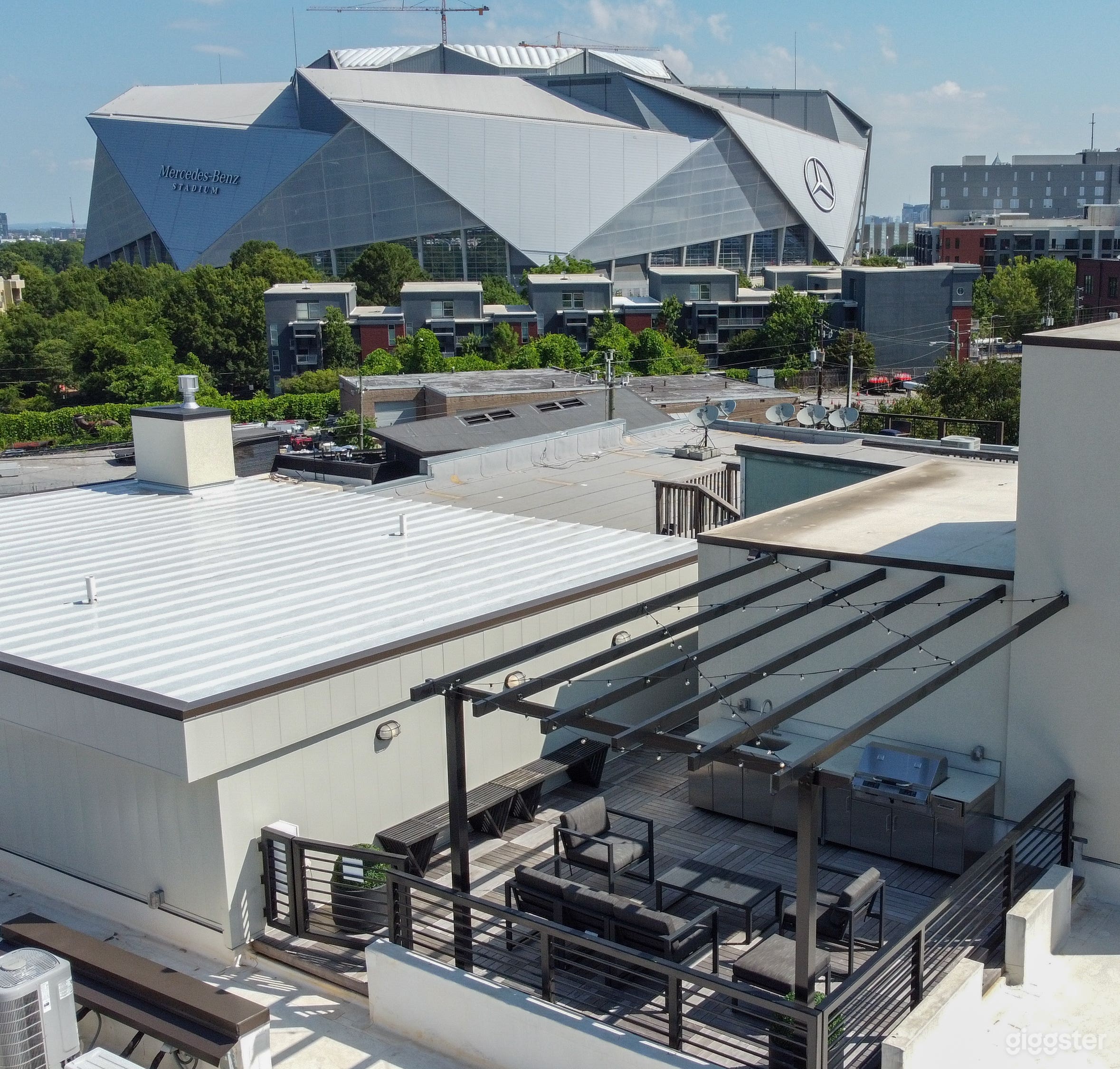 Roof top with city views