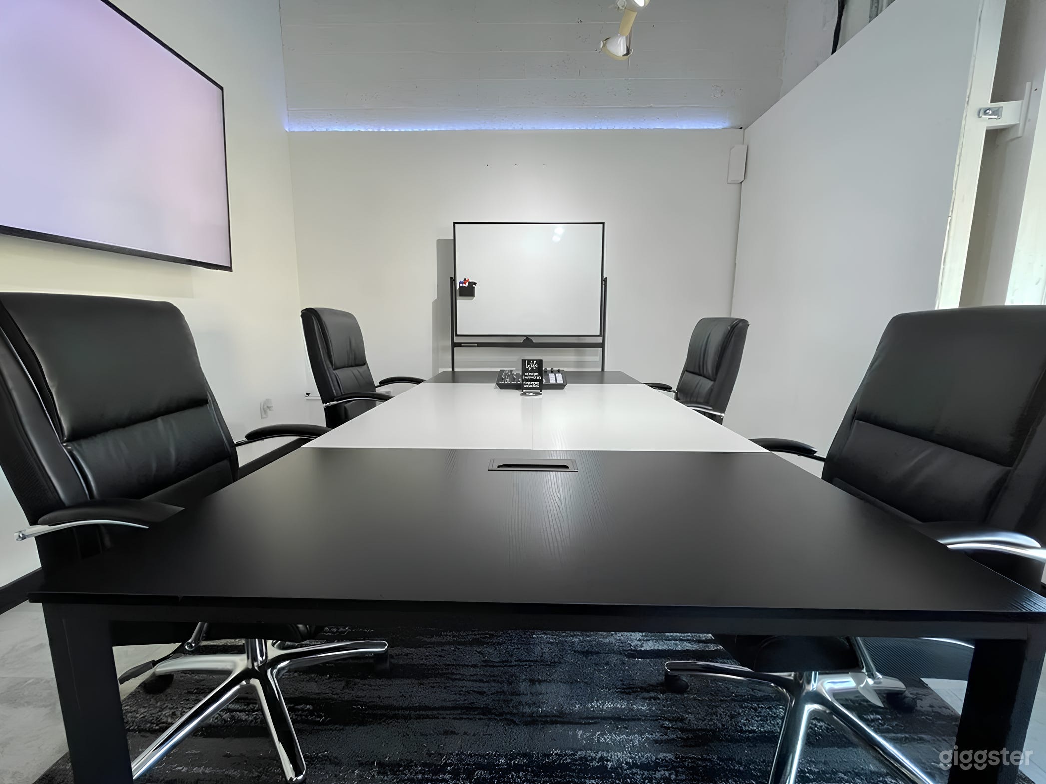 Podcast Room A Photo 3