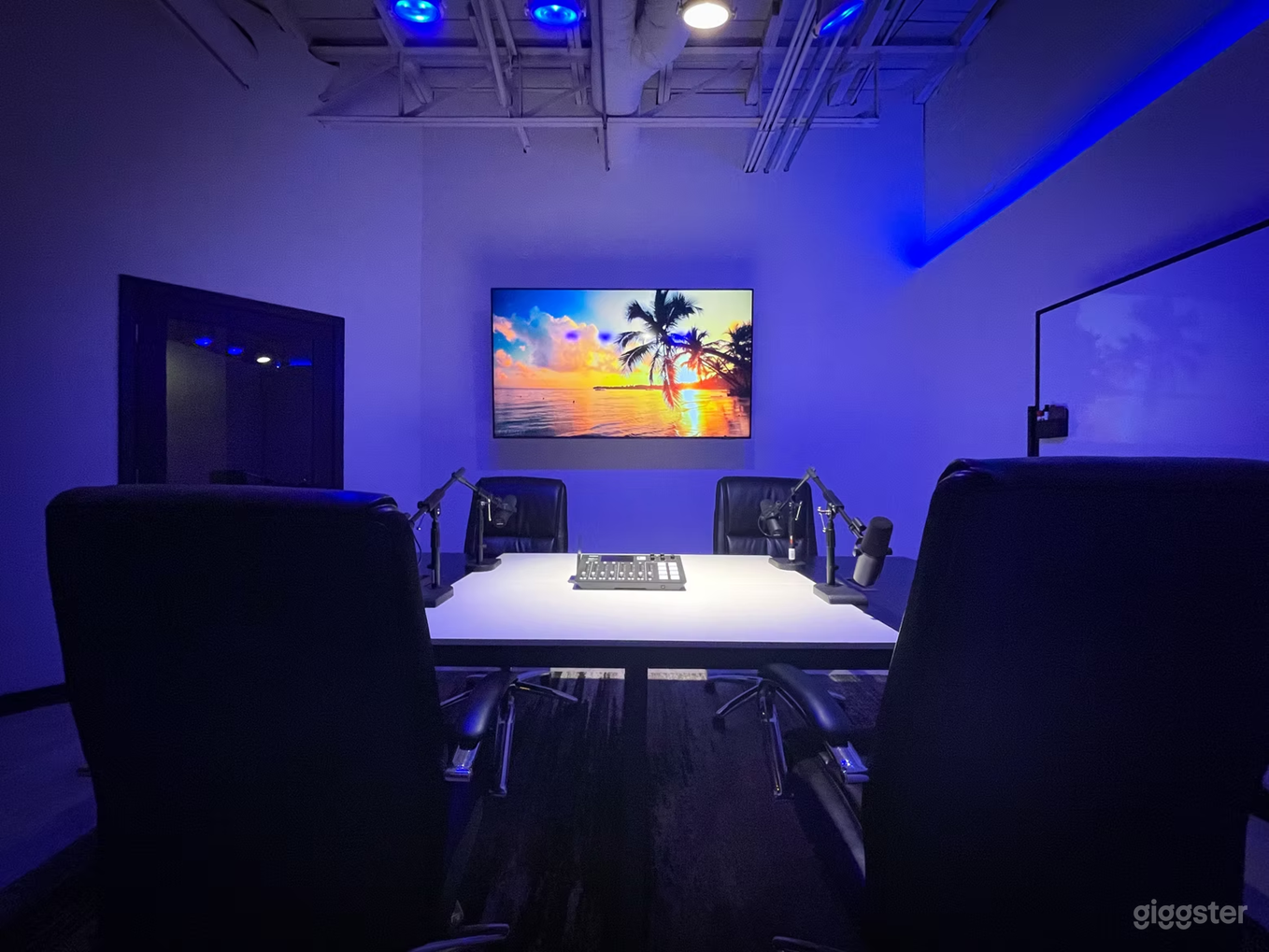 Podcast Room A Photo 4