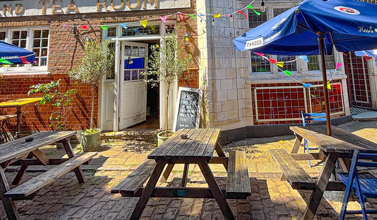  Spacious Outdoor Courtyard 