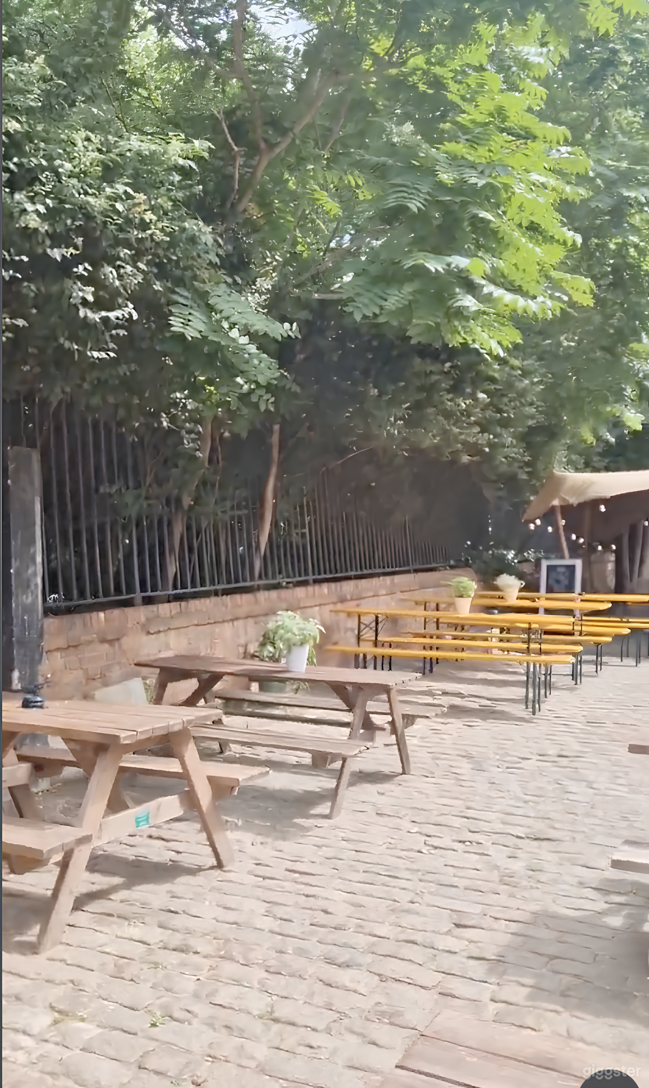 Spacious Outdoor Courtyard Photo 3