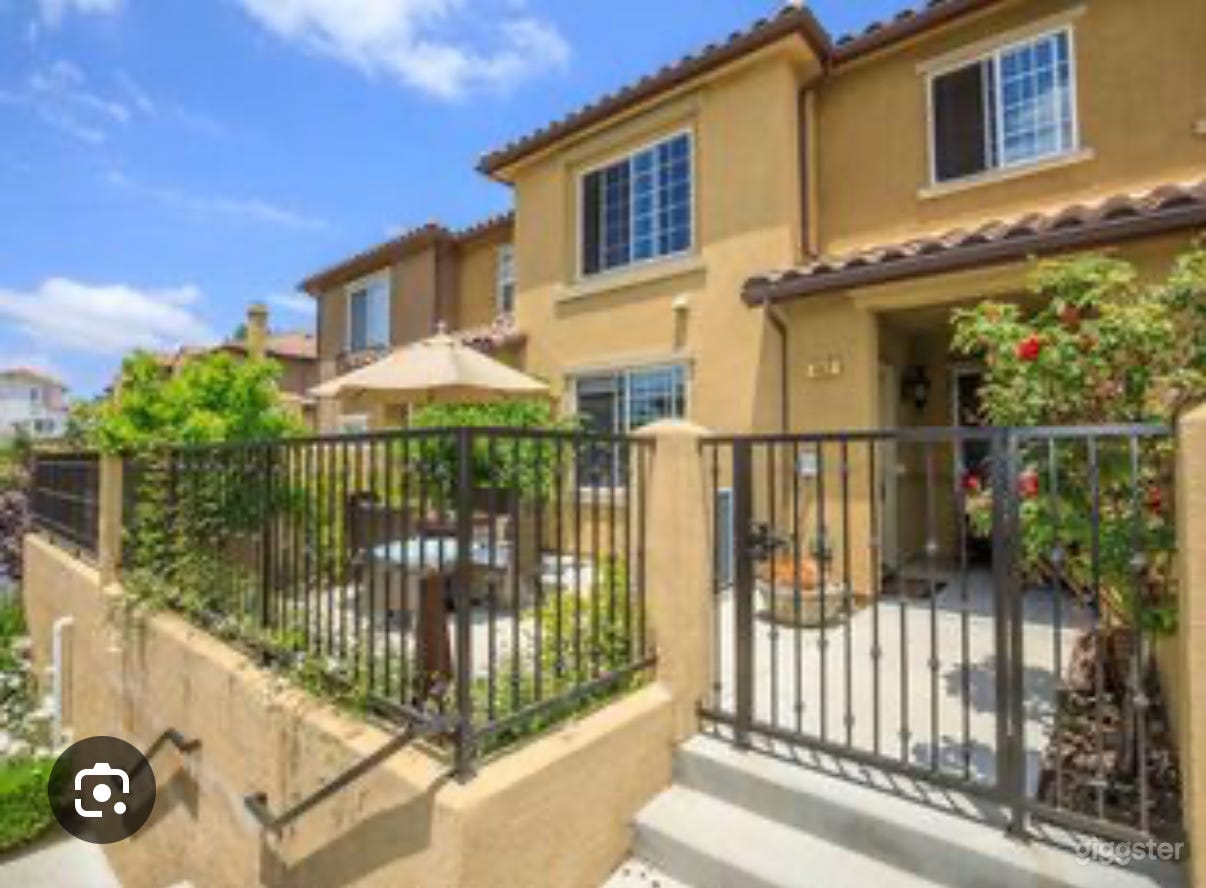 Stunning Hillside Retreat in Westlake Village Photo 1