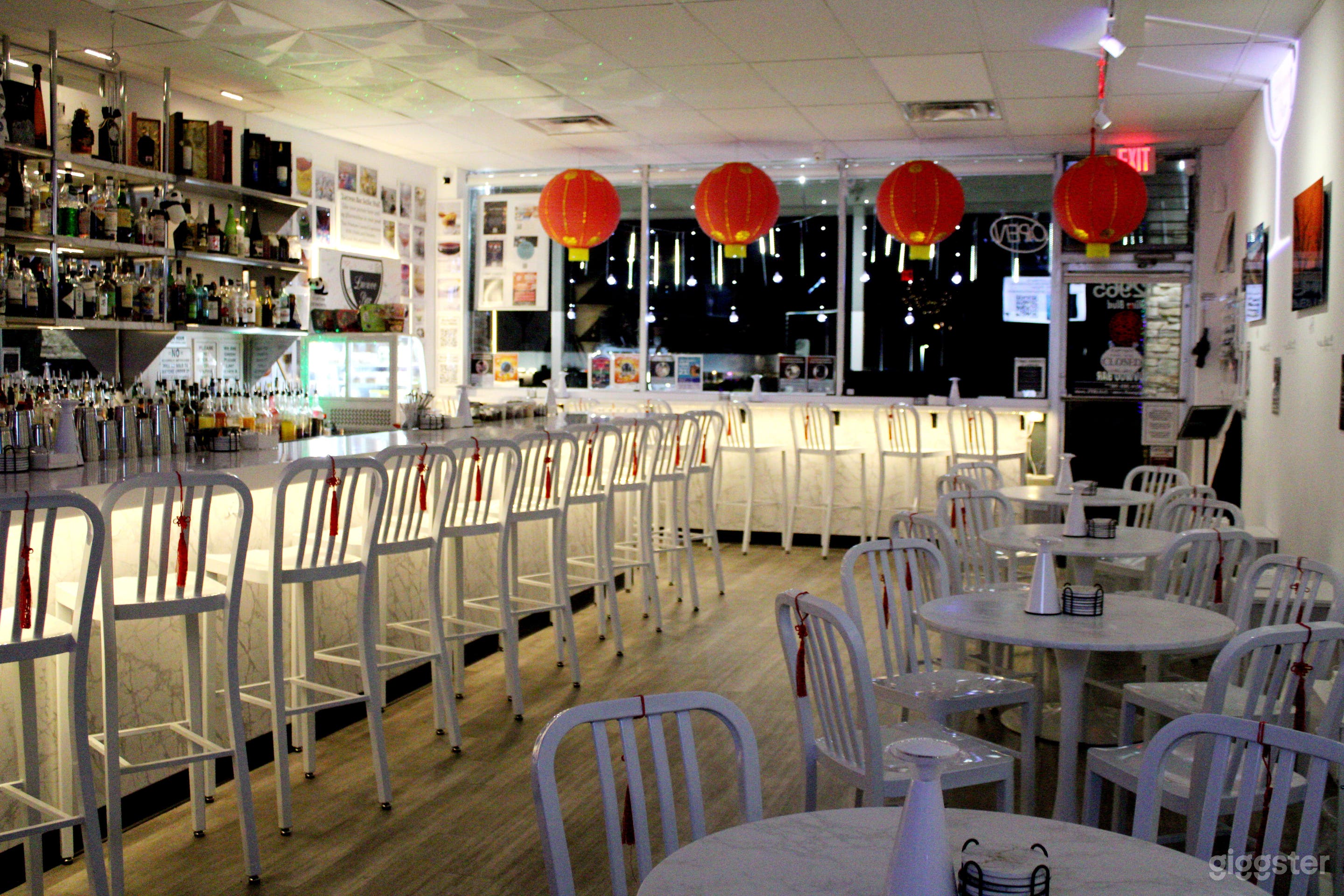 Artsy Eclectic Craft Cocktail Bar Photo 4