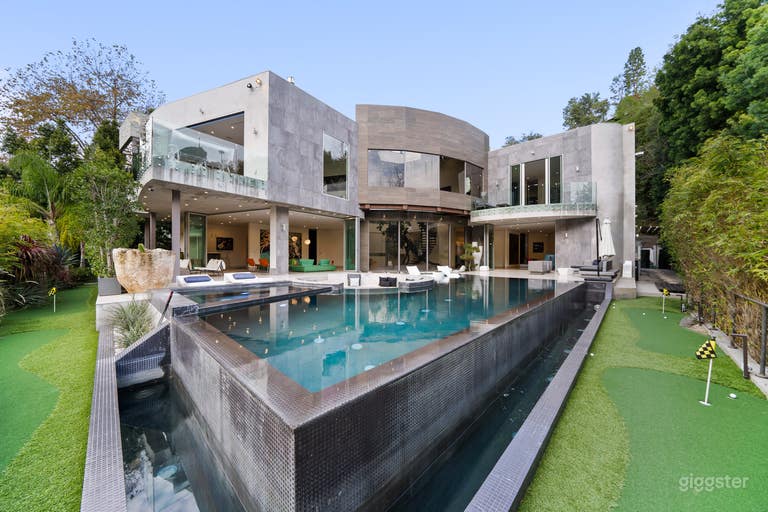  CHANTILY LACE: LUXE BEL AIR MANSION 