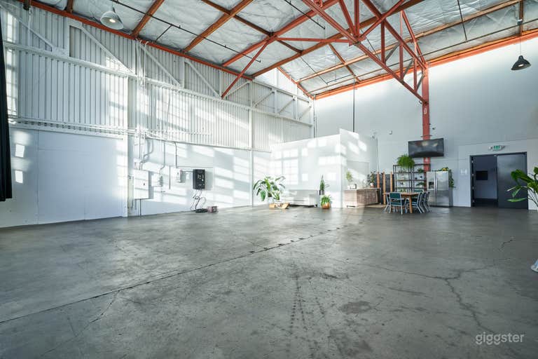  Studio 8 - 2,000-square-foot natural light studio Berkeley  