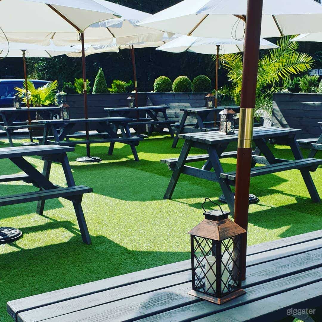 Bright and Cozy Outdoor Dining Photo 1