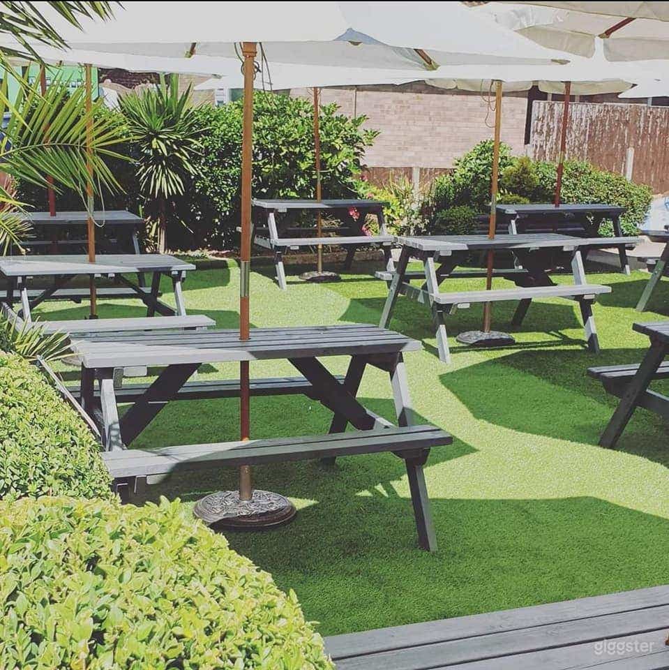 Bright and Cozy Outdoor Dining Photo 3