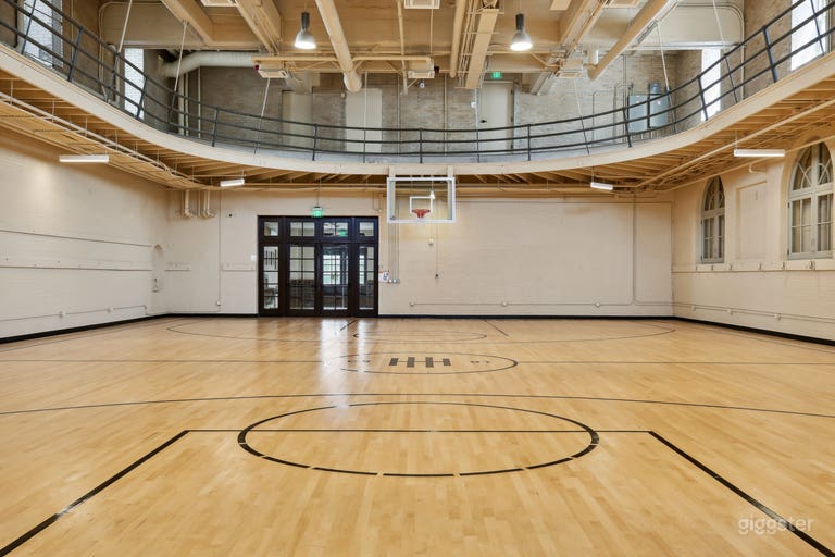  Basketball court in an apartment complex in Los Angeles 