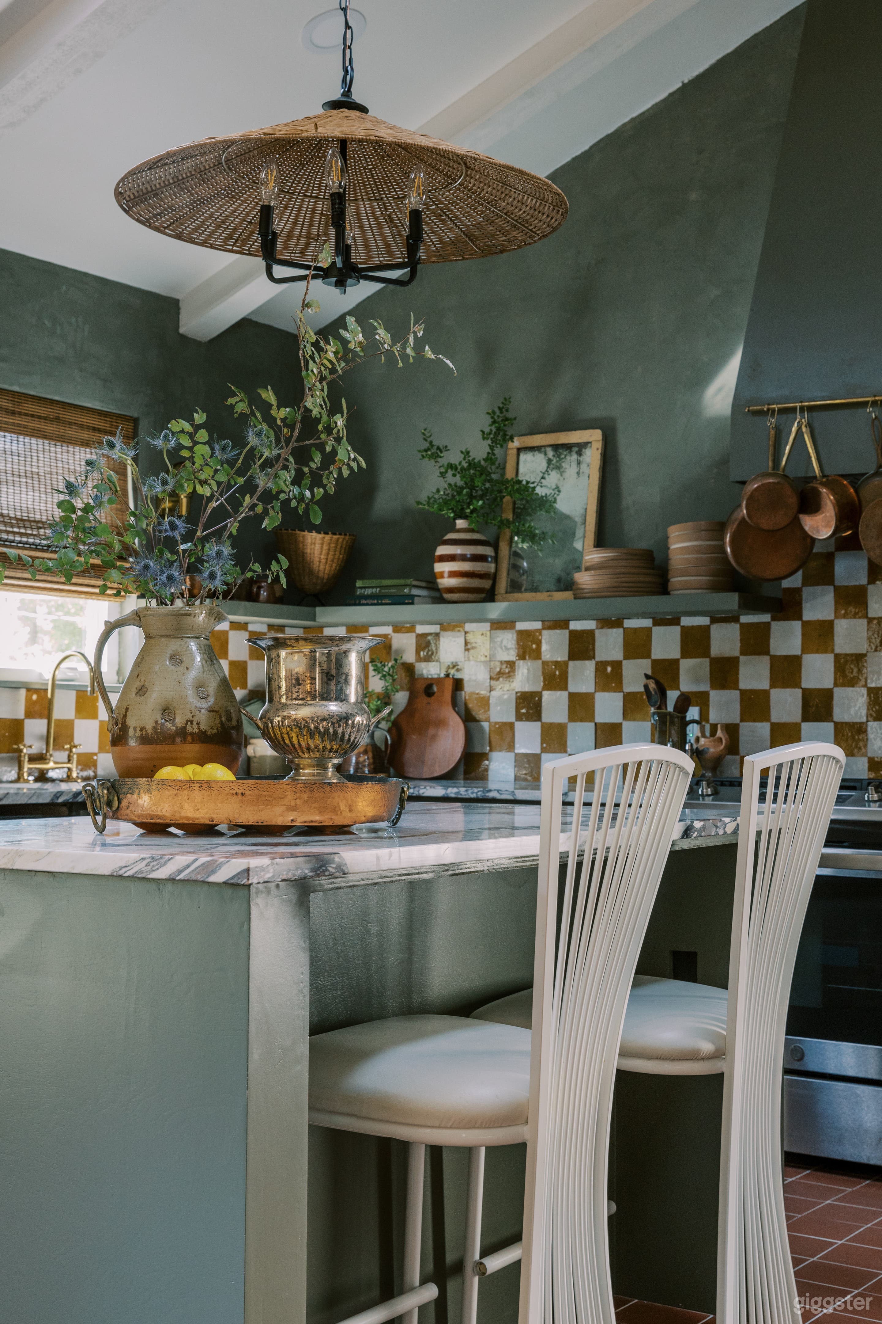 Beautifully designed, vintage haven Photo 1