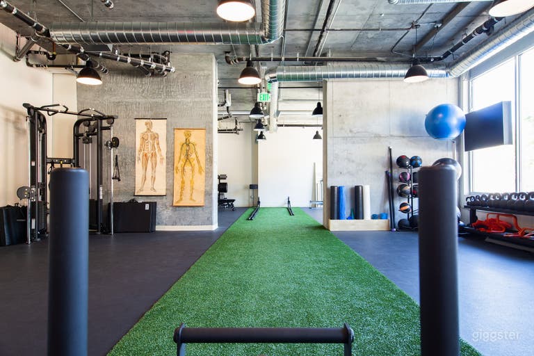  Charming Pilates Studio 