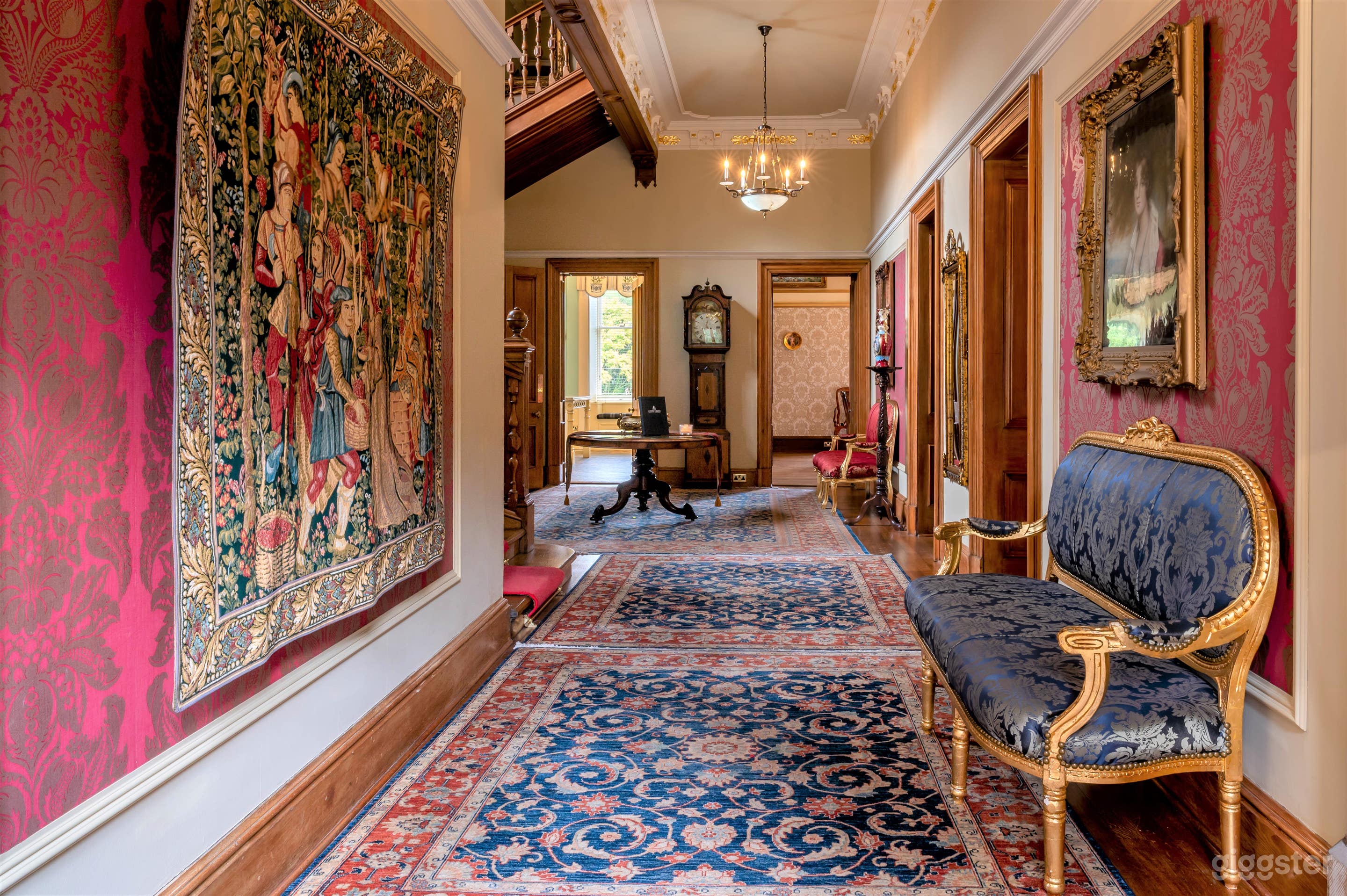 Royal Eden Suite in a Mansion Photo 2