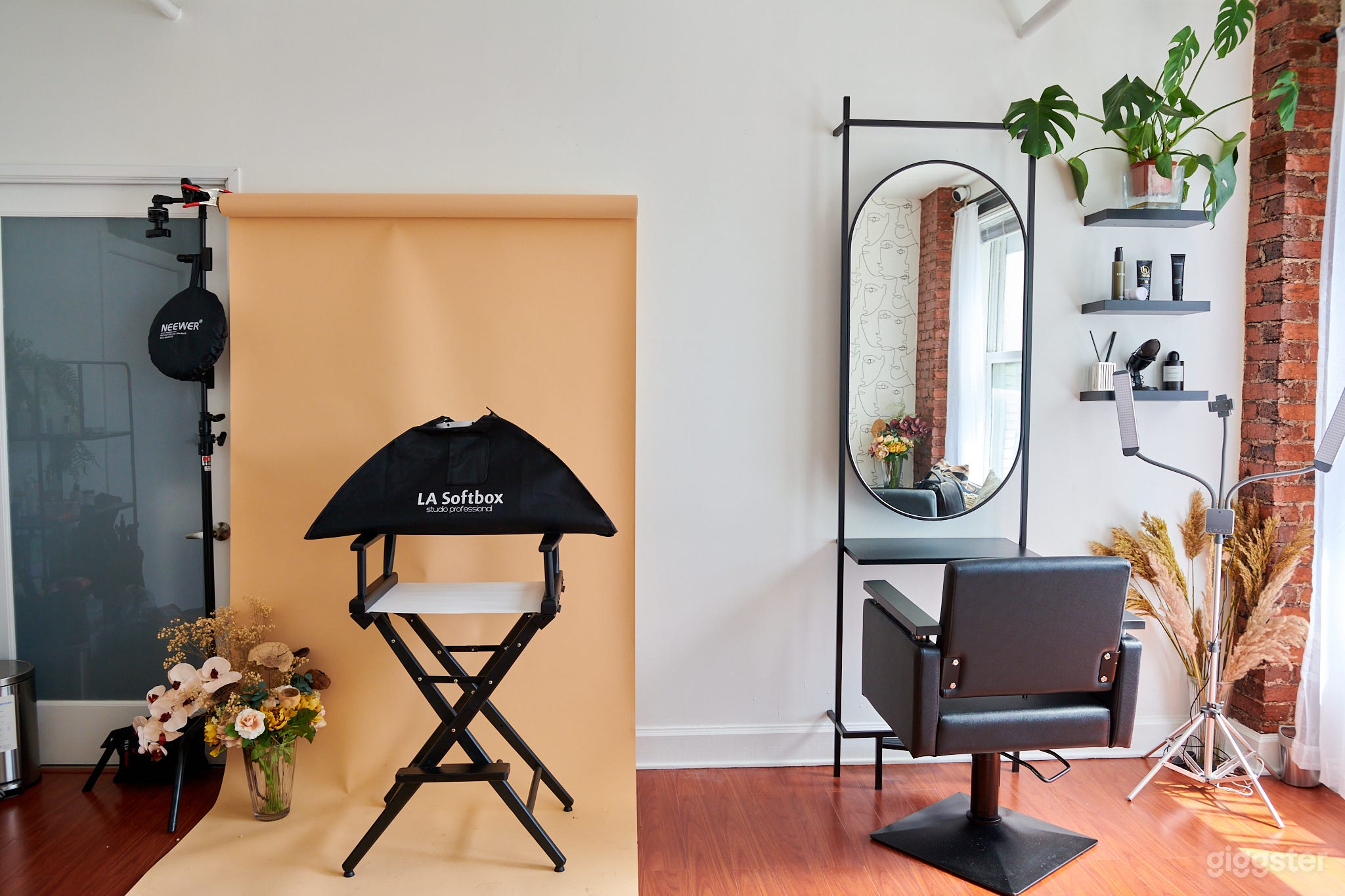 Discover the magic of Radiance Retreat, an enchanting space where dreams come true. At Beauty Boss Studio, we create an atmosphere that radiates warmth, inspiration, and empowerment. Unleash your inner beauty and let us take you on a transformative journey