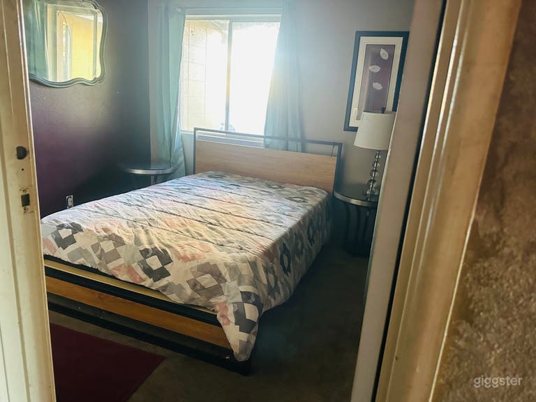  Unique, Cozy and Vibrant Colorful Farm House 6 min to Strip 