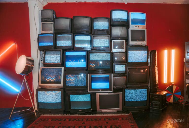  TV wall set. 