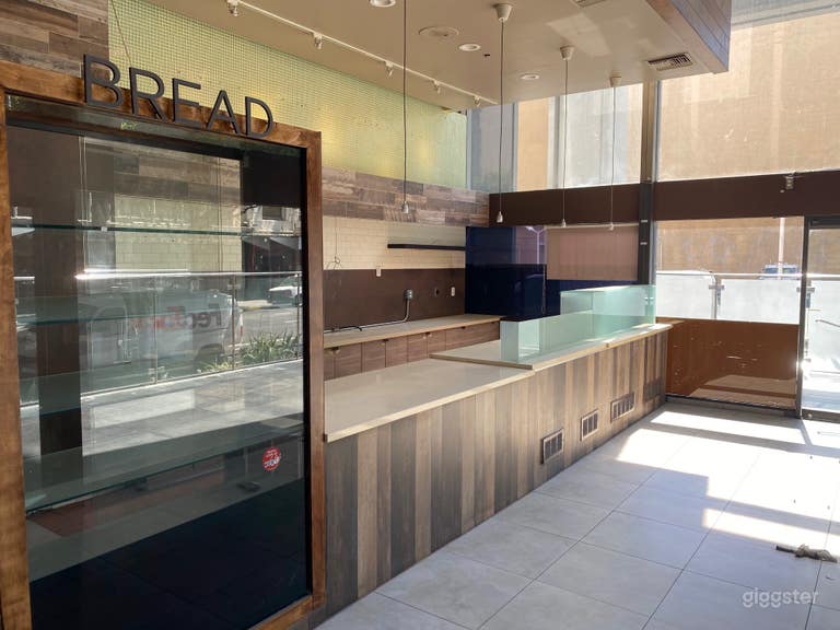  Versatile Modern Cafe w/Outdoor Seating 