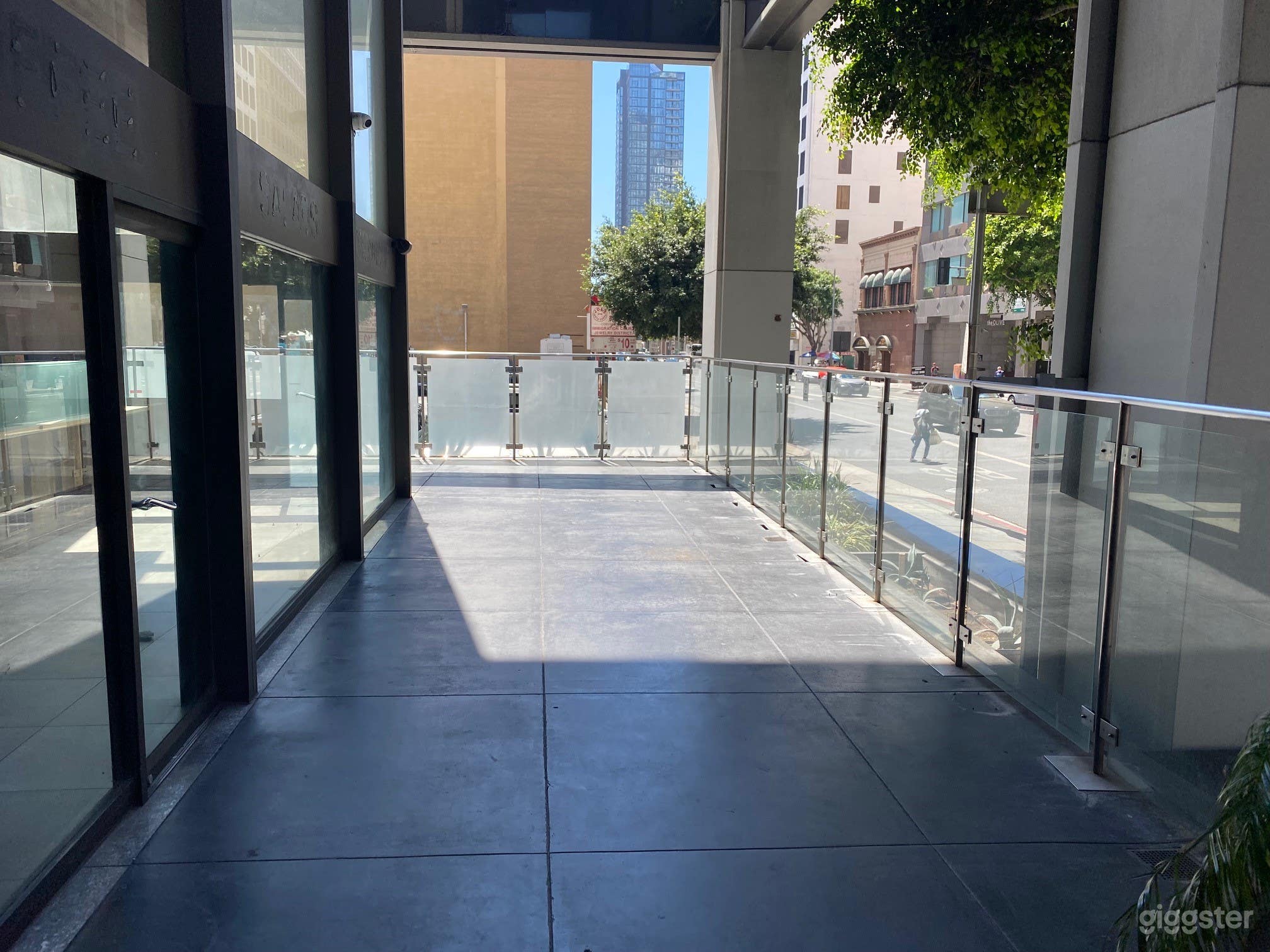 Versatile Modern Cafe w/Outdoor Seating Photo 3