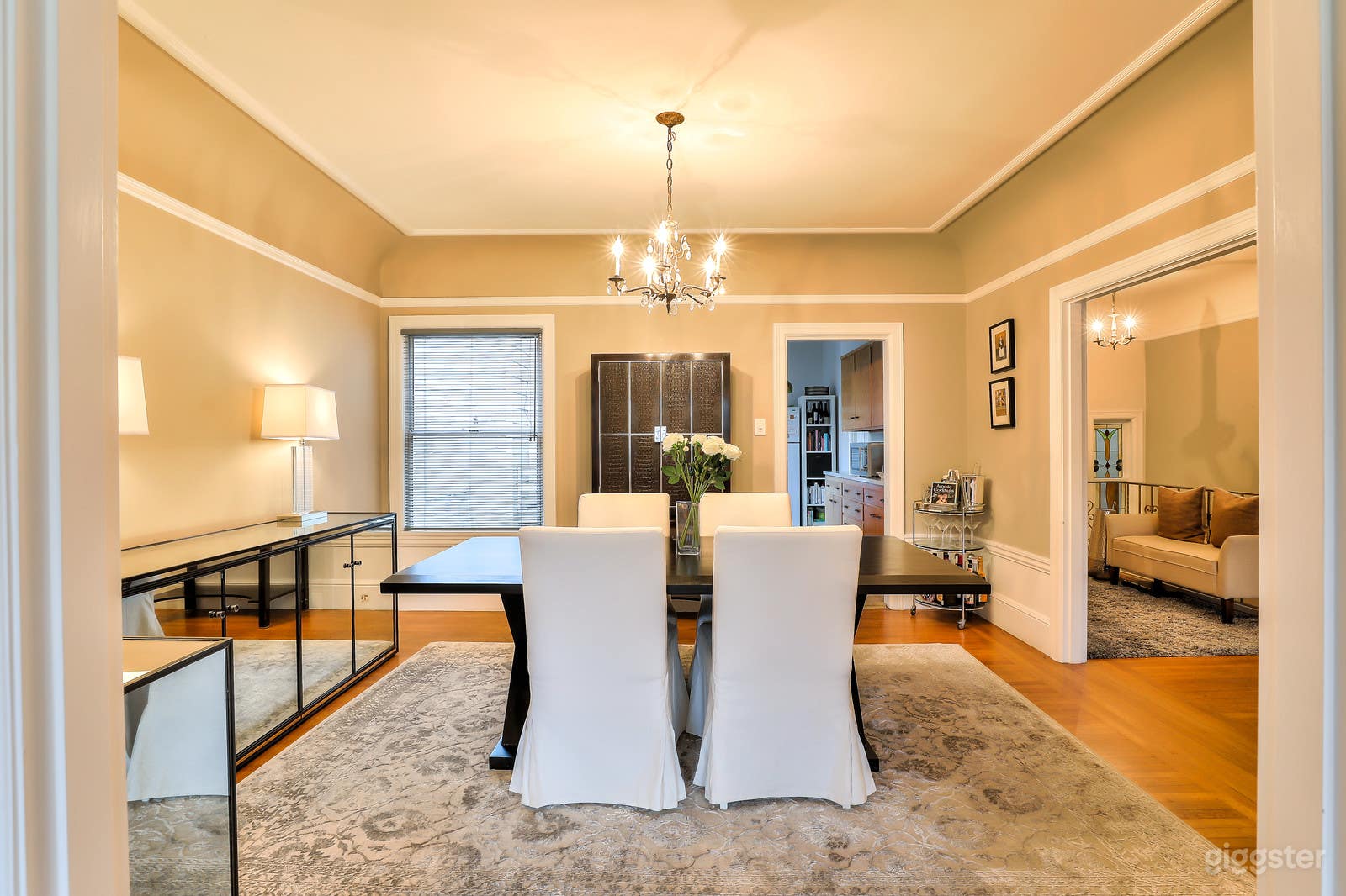 Large Dining Room, Seats 12