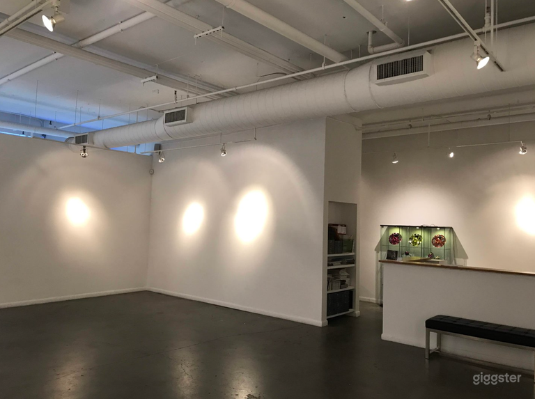  Gallery Under the High Line 