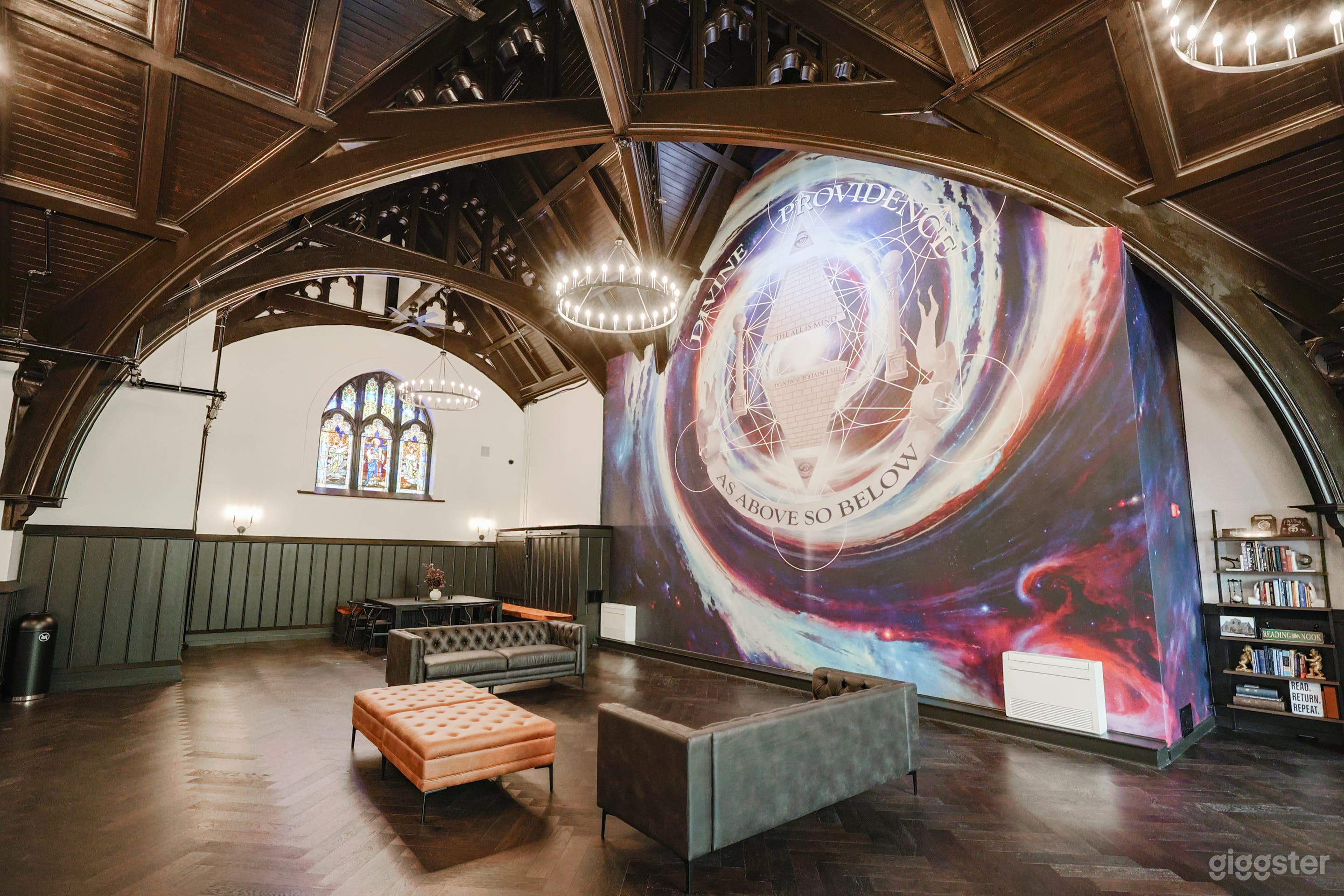 Unique creative space with modern updates Photo 3