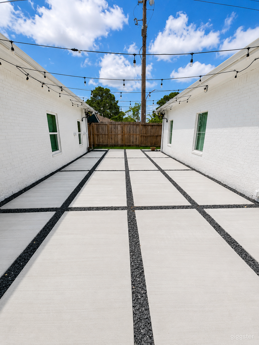 Private Outdoor Courtyard Event Space in Katy Photo 3