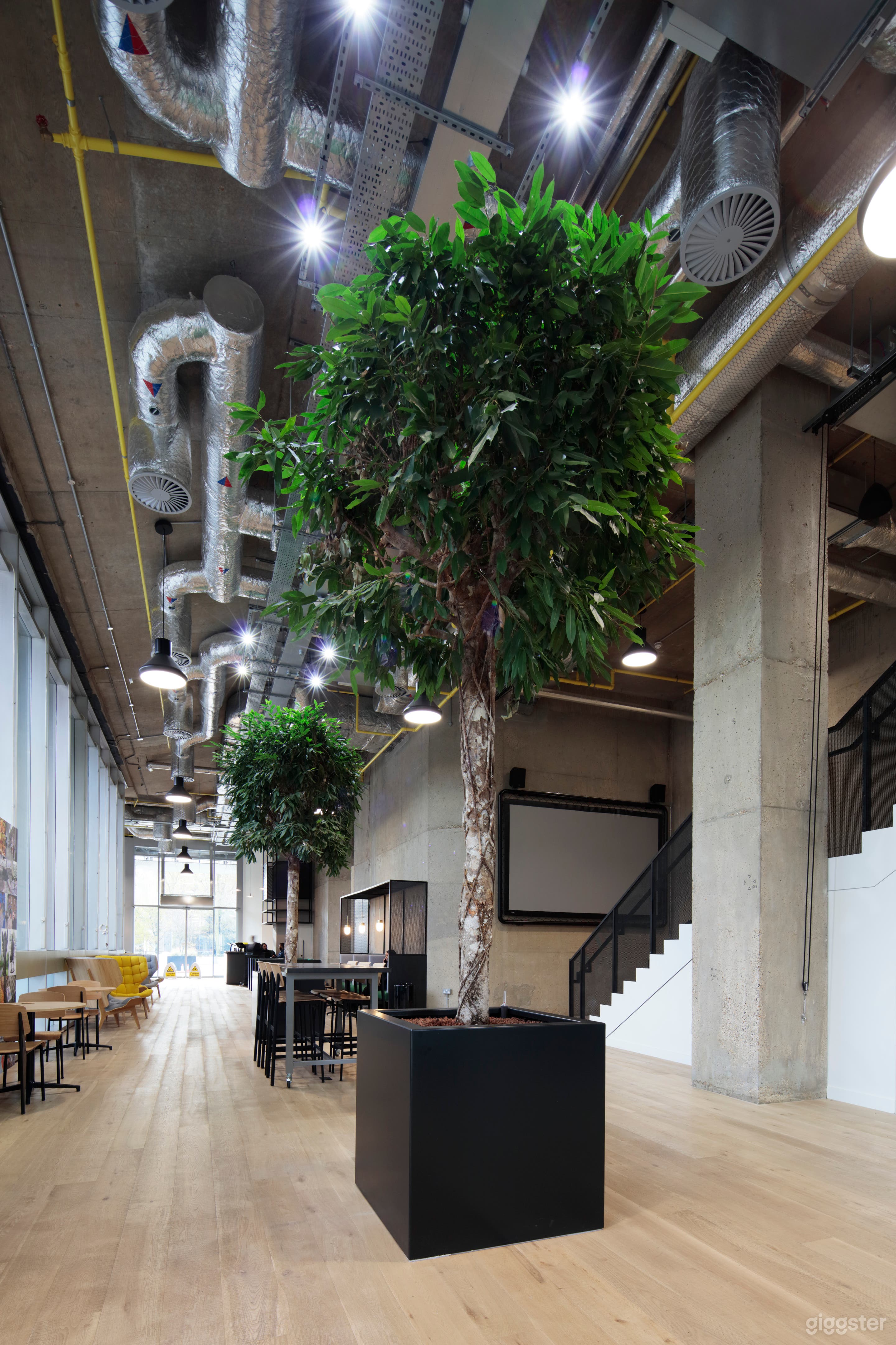 Huddle Hammersmith | Coworking &amp; Private Offices Photo 4