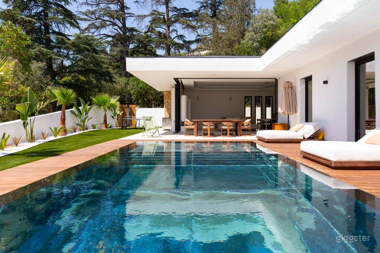  Villa d'architecte contemporaine avec piscine miroir 