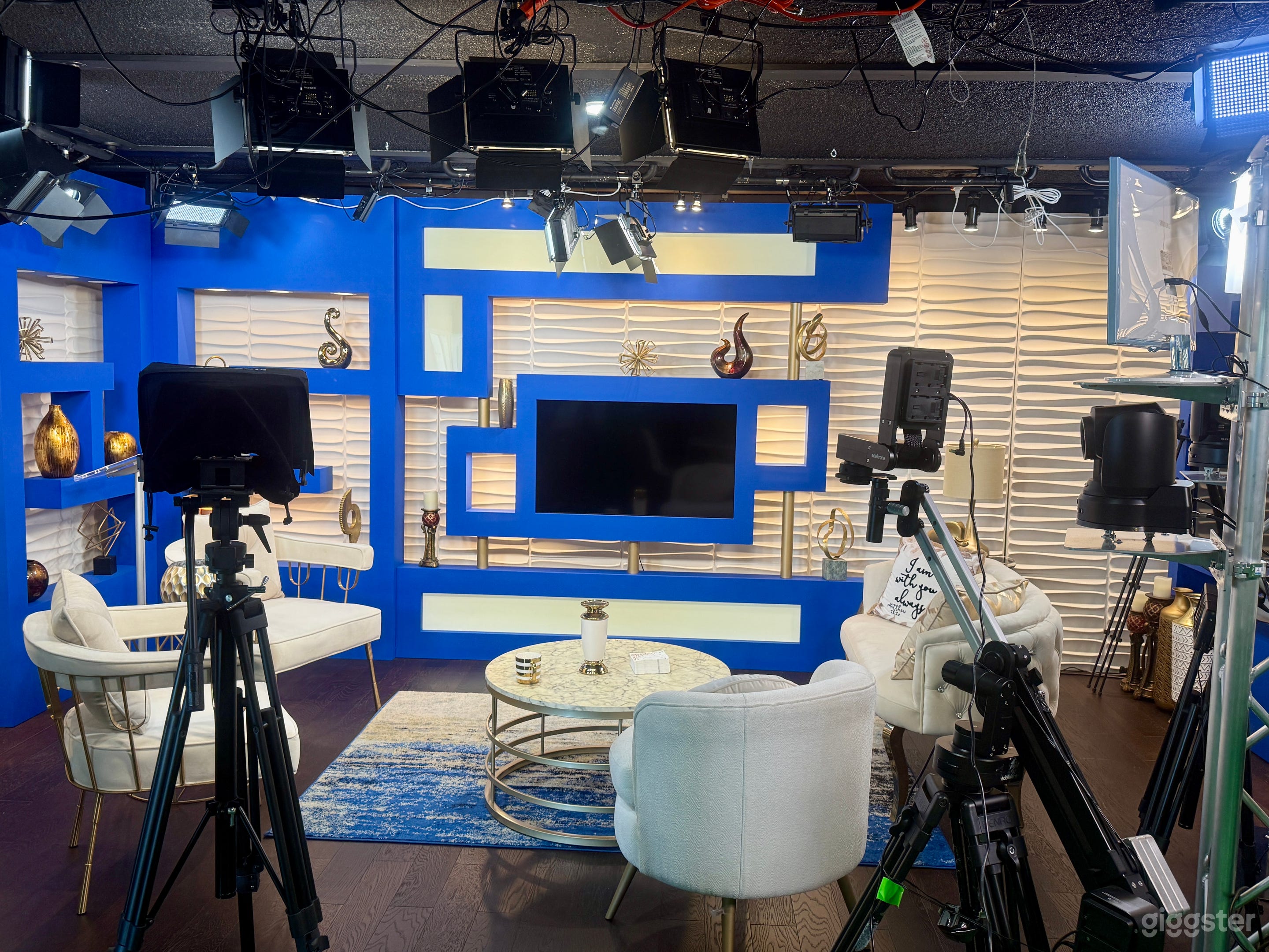 Rosemead Broadcast Studio - Green Screen/Interview Photo 4