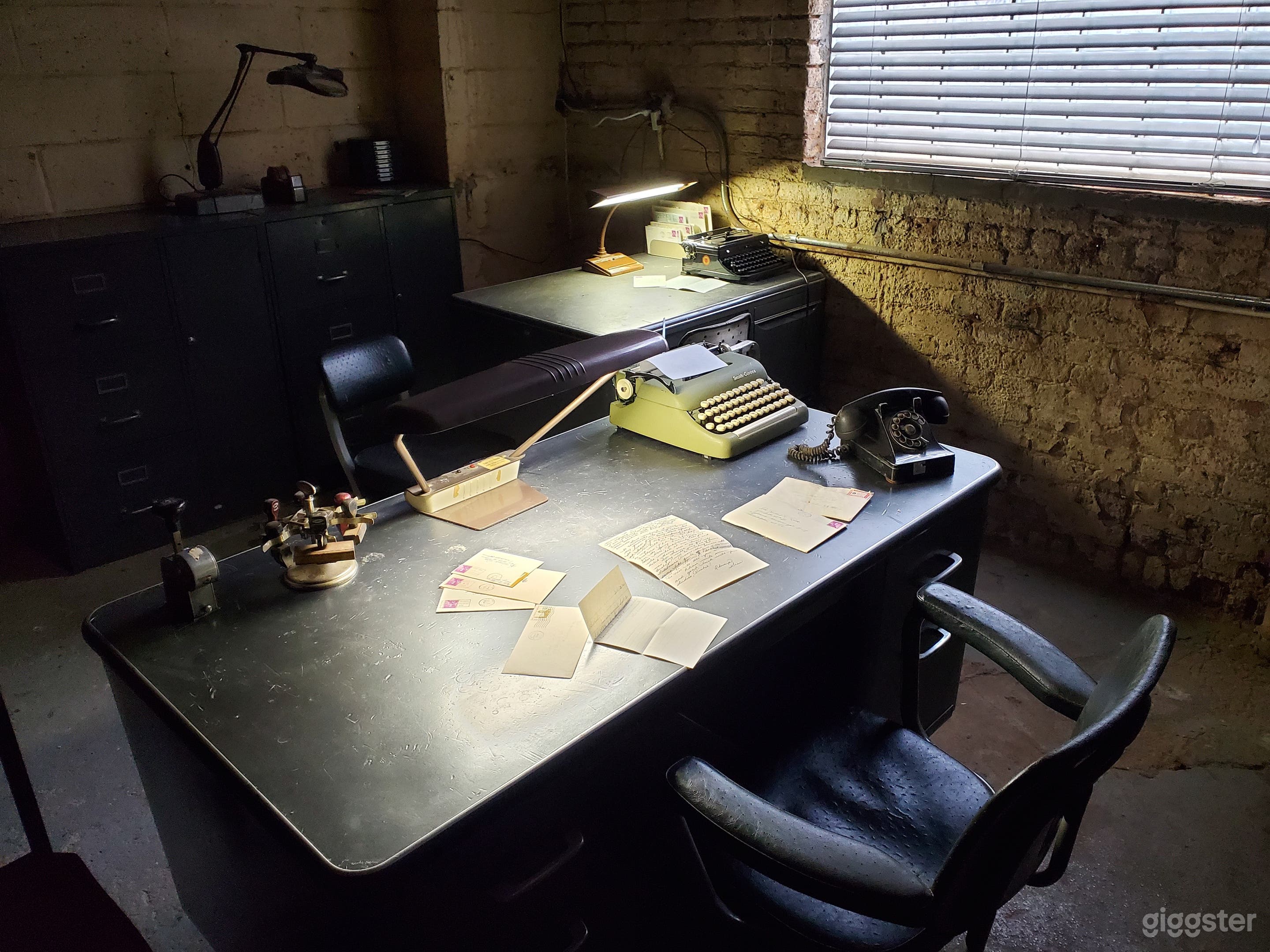 Authentic Vintage Detective’s Office Set Photo 3