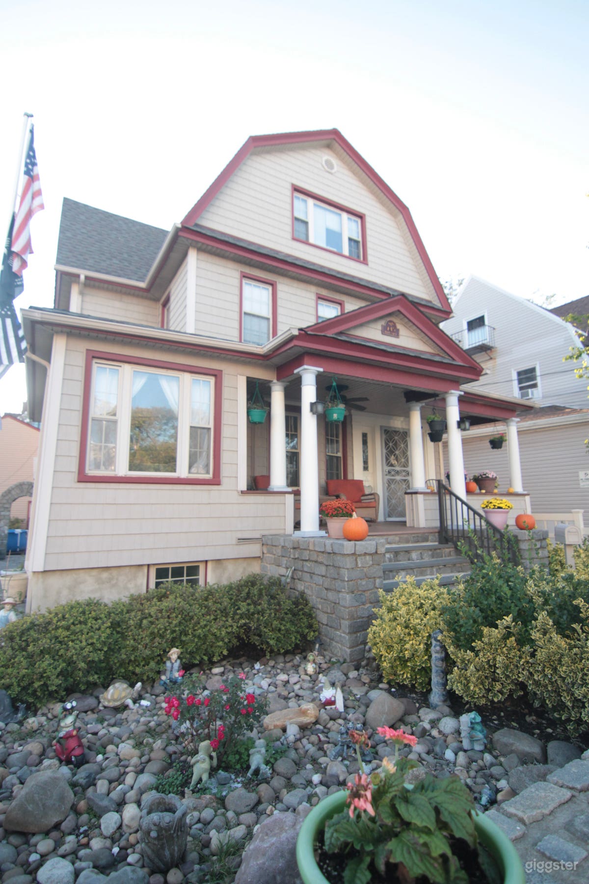 Upscale Victorian House Photo 2