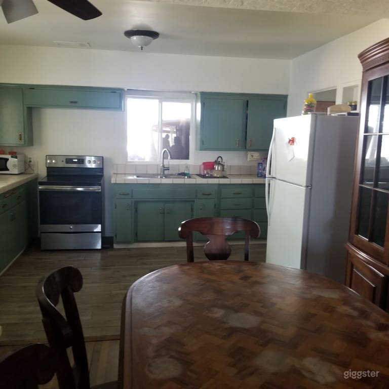  inside western house, basic interior, can also be used for make up, craft service etc 