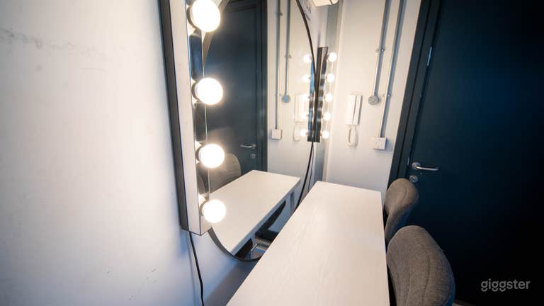  Podcast Recording Studio For Visual Creator 