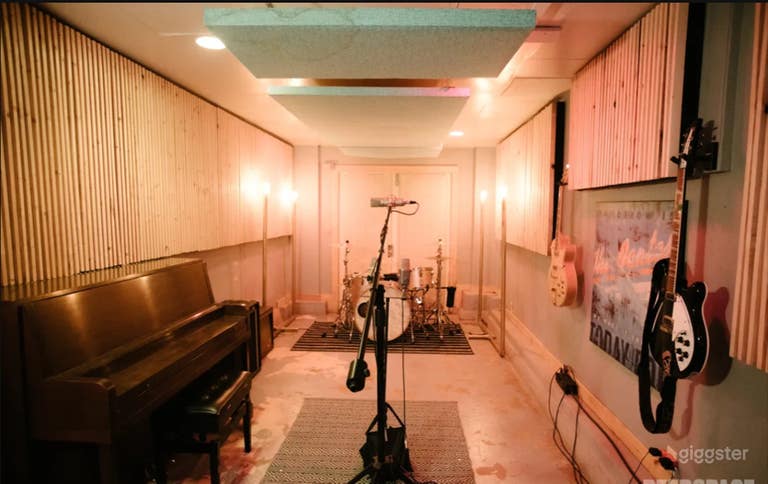  Music Row Recording Studio – Attrezzatura Retro/Vintage 