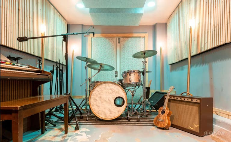 Music Row Recording Studio – Attrezzatura Retro/Vintage 
