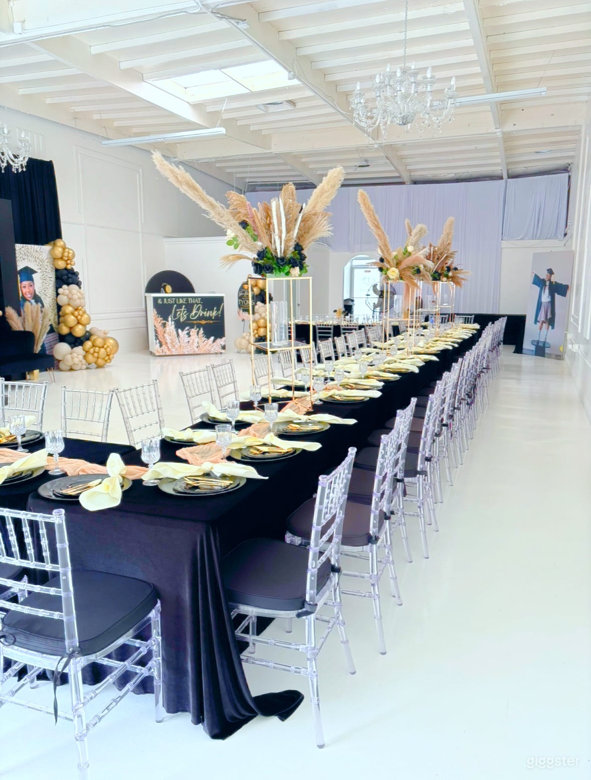 New All White Elegant Industrial Blank Canvas Photo 1