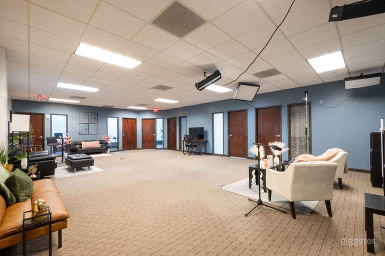  Sleek Modern Office Space w/ Boardroom + Kitchen 