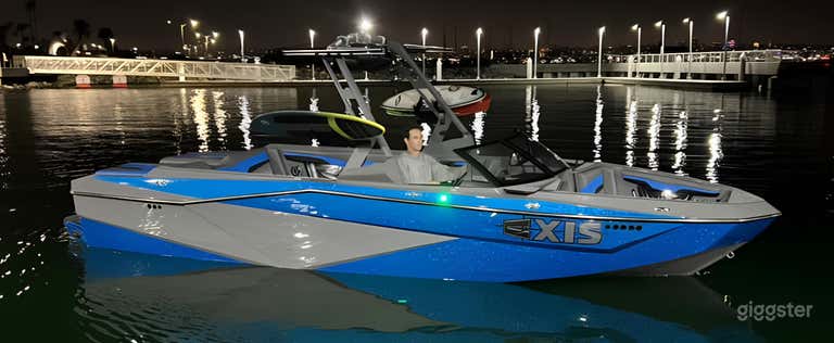  Axis T250 Boat 